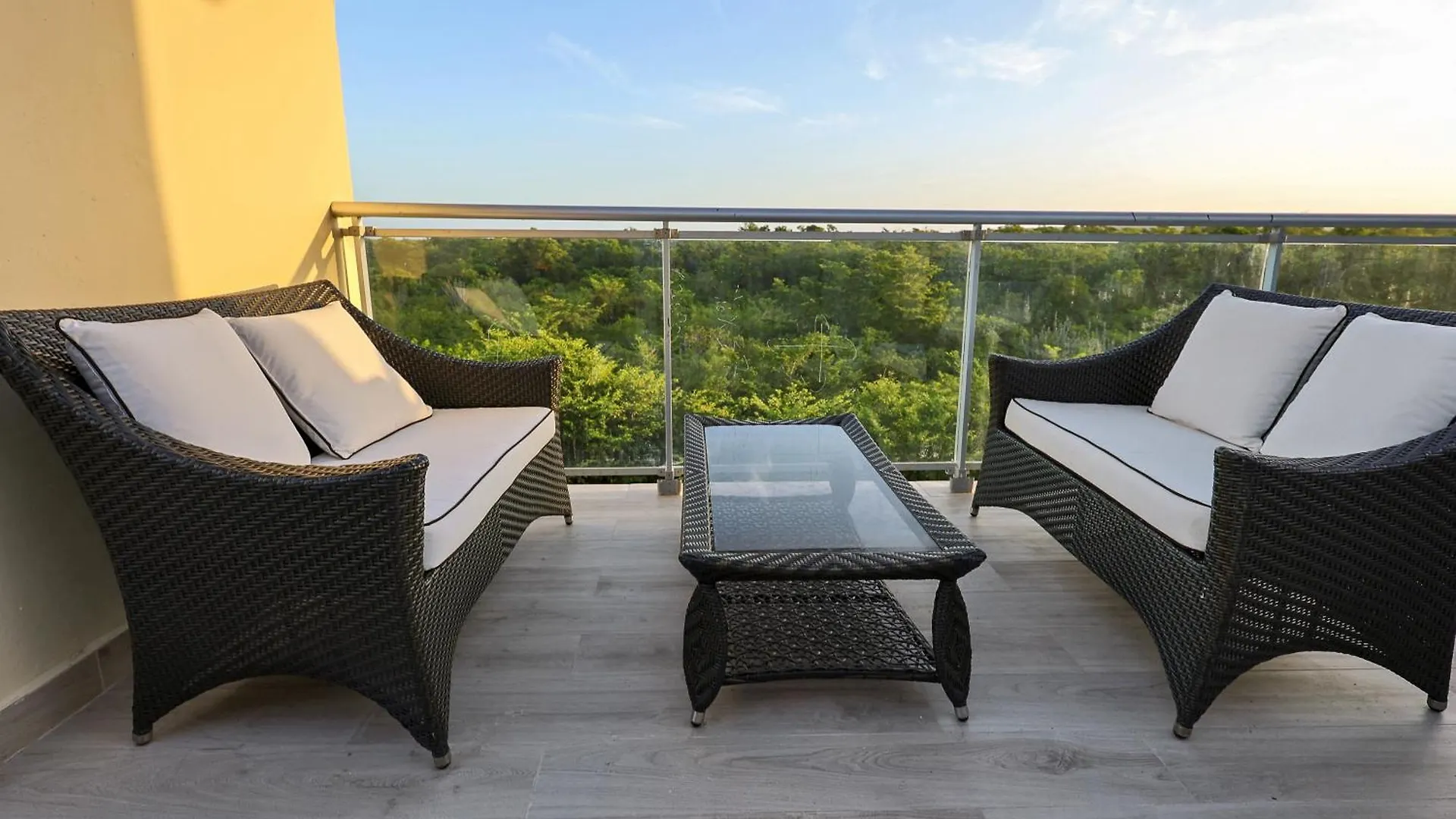 404 Y 504 Luxurious Ph With Jacuzzi Near The Beach La Laguna