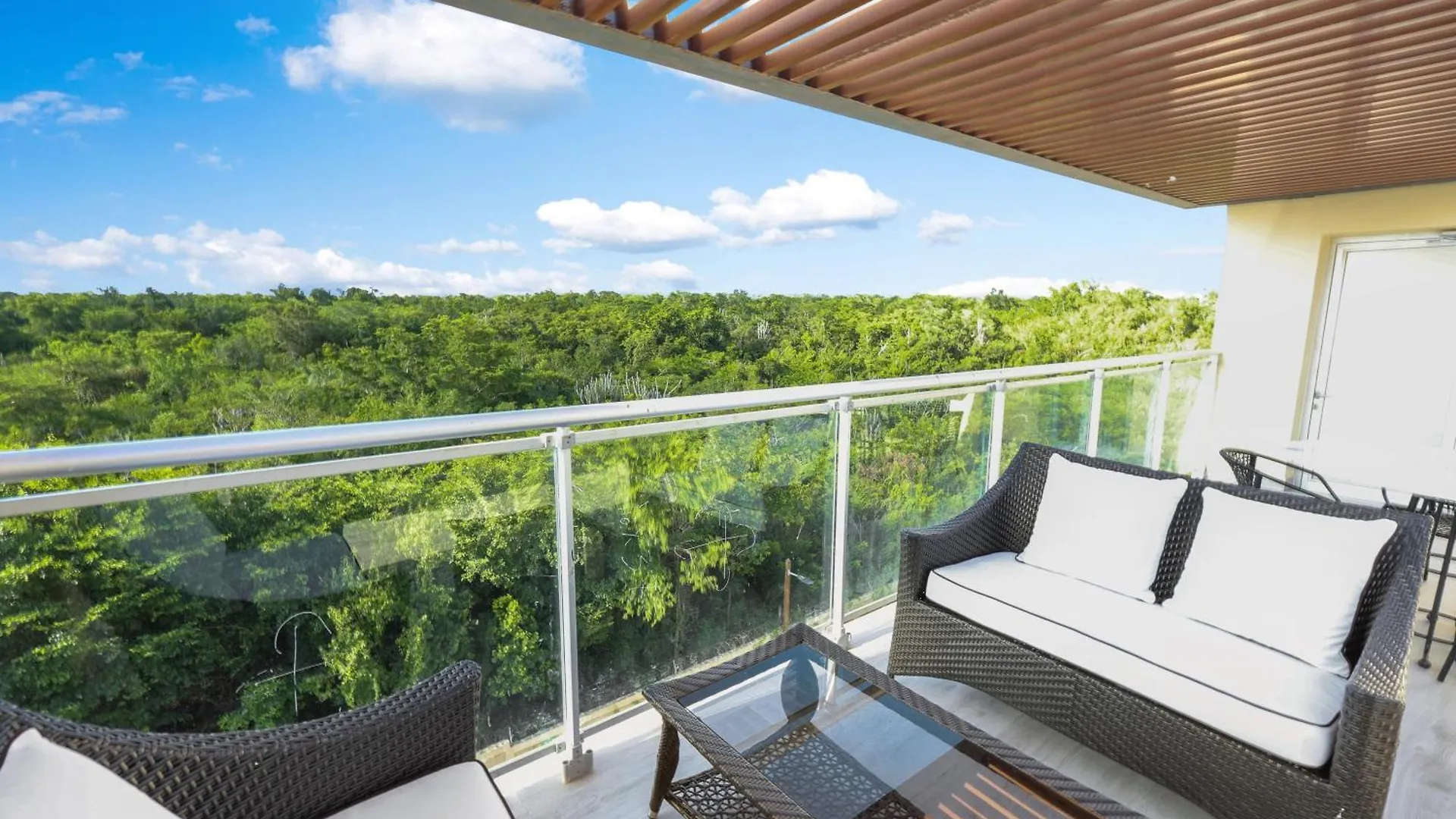 Apartment 404 Y 504 Luxurious Ph With Jacuzzi Near The Beach La Laguna Dominican Republic
