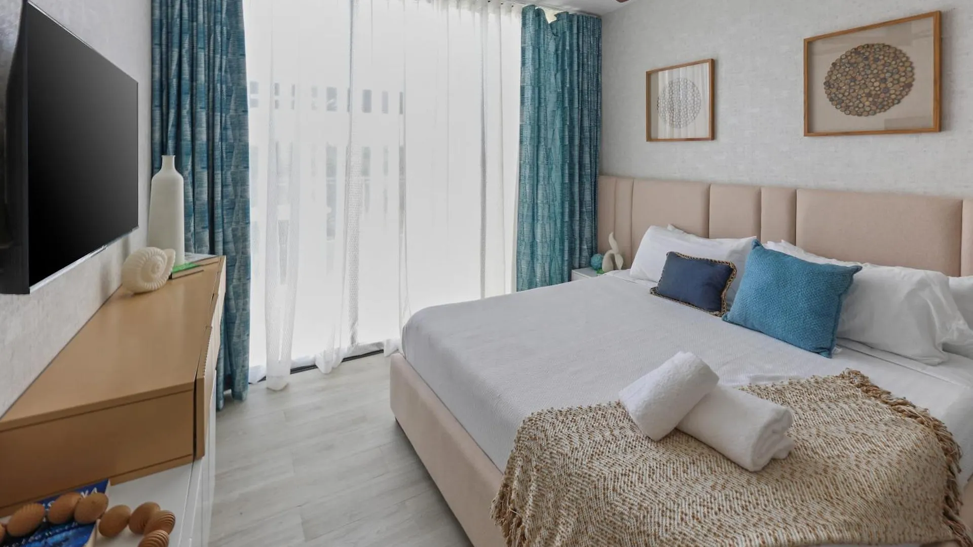 404 Y 504 Luxurious Ph With Jacuzzi Near The Beach La Laguna Apartment